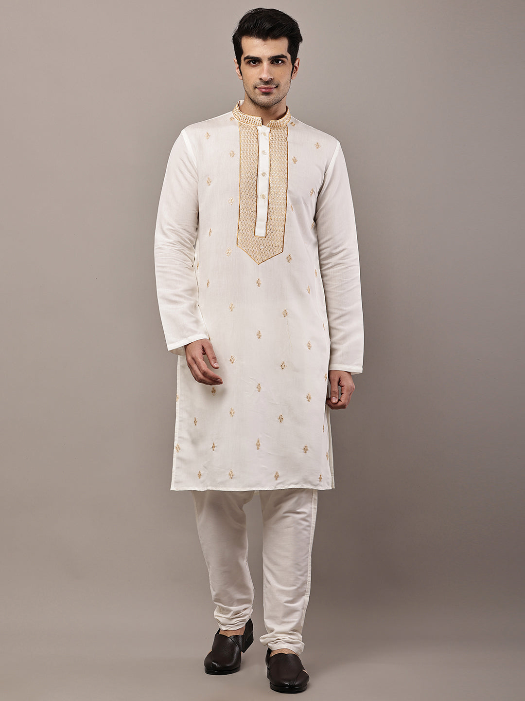 Men’s Off-White Embroidered Kurta Pyjama Set | SHOBITAM