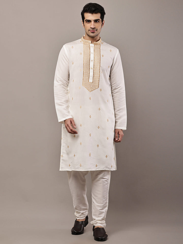 Men’s Off-White Embroidered Kurta Pyjama Set | SHOBITAM