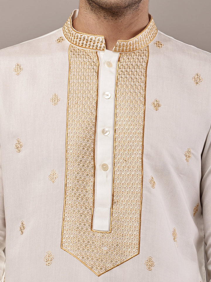 Men’s Off-White Embroidered Kurta Pyjama Set | SHOBITAM