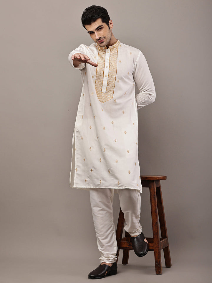 Men’s Off-White Embroidered Kurta Pyjama Set | SHOBITAM