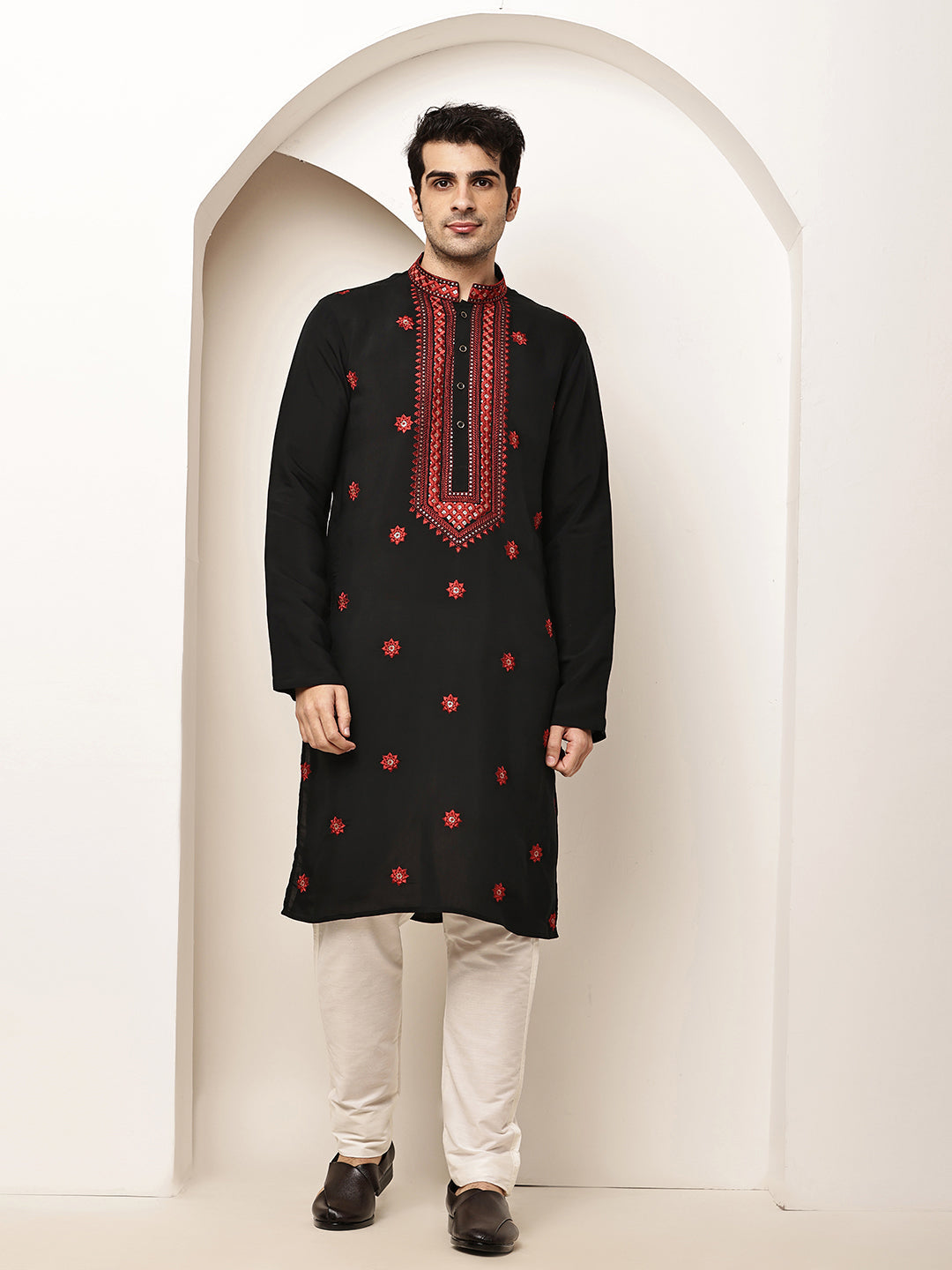 Viscose Men’s Black Embroidered Kurta | SHOBITAM