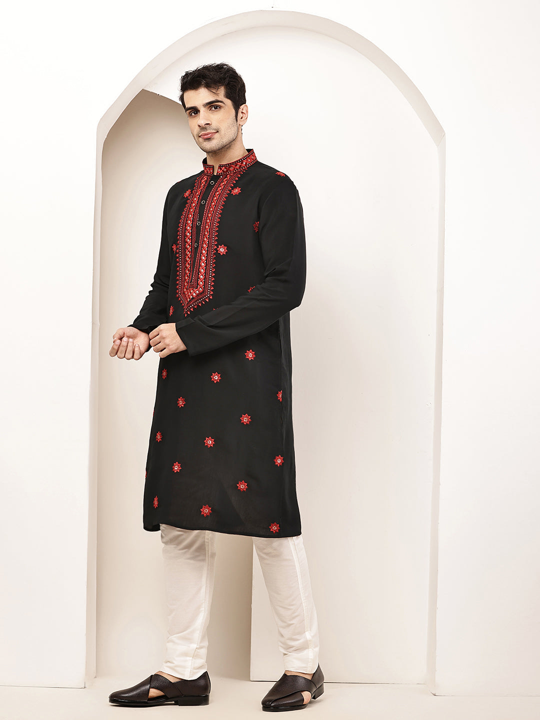 Viscose Men’s Black Embroidered Kurta | SHOBITAM