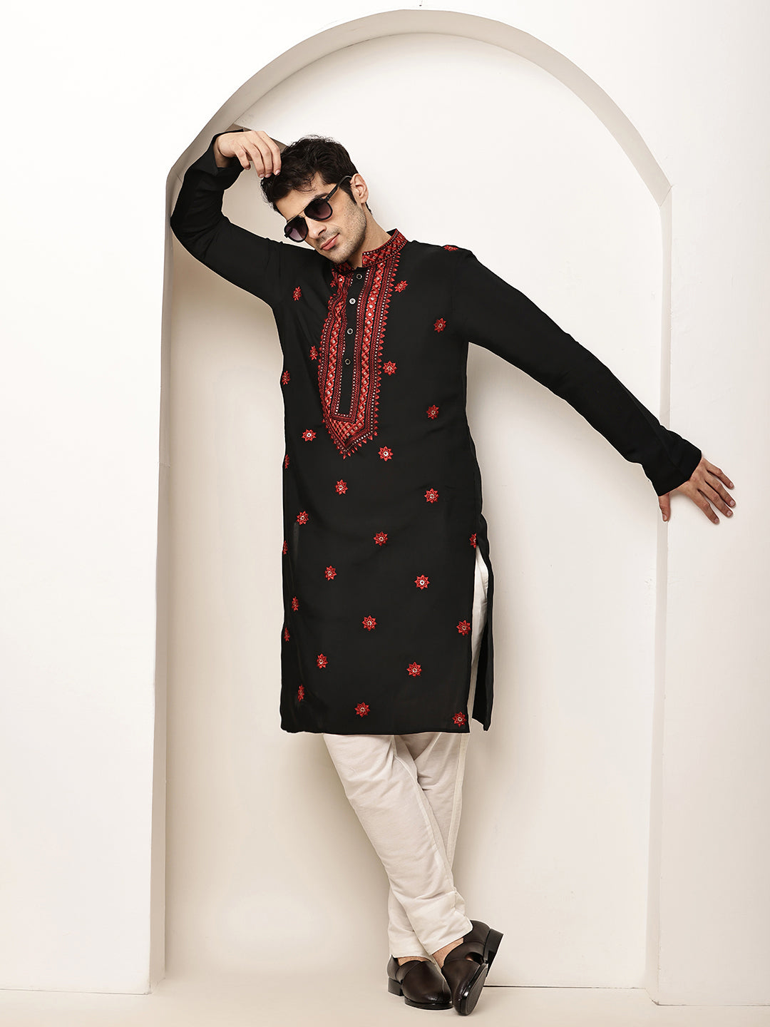 Men’s Black Embroidered Kurta Pyjama Set | SHOBITAM