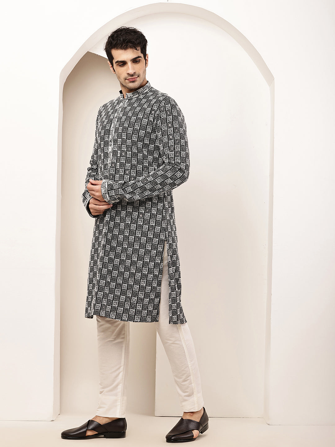Men’s Black & White Embroidered Kurta Pyjama Set | SHOBITAM