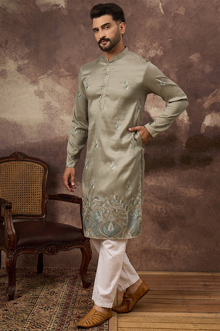 Green Silk Blend Solid Embroidered Straight Kurta | SHOBITAM
