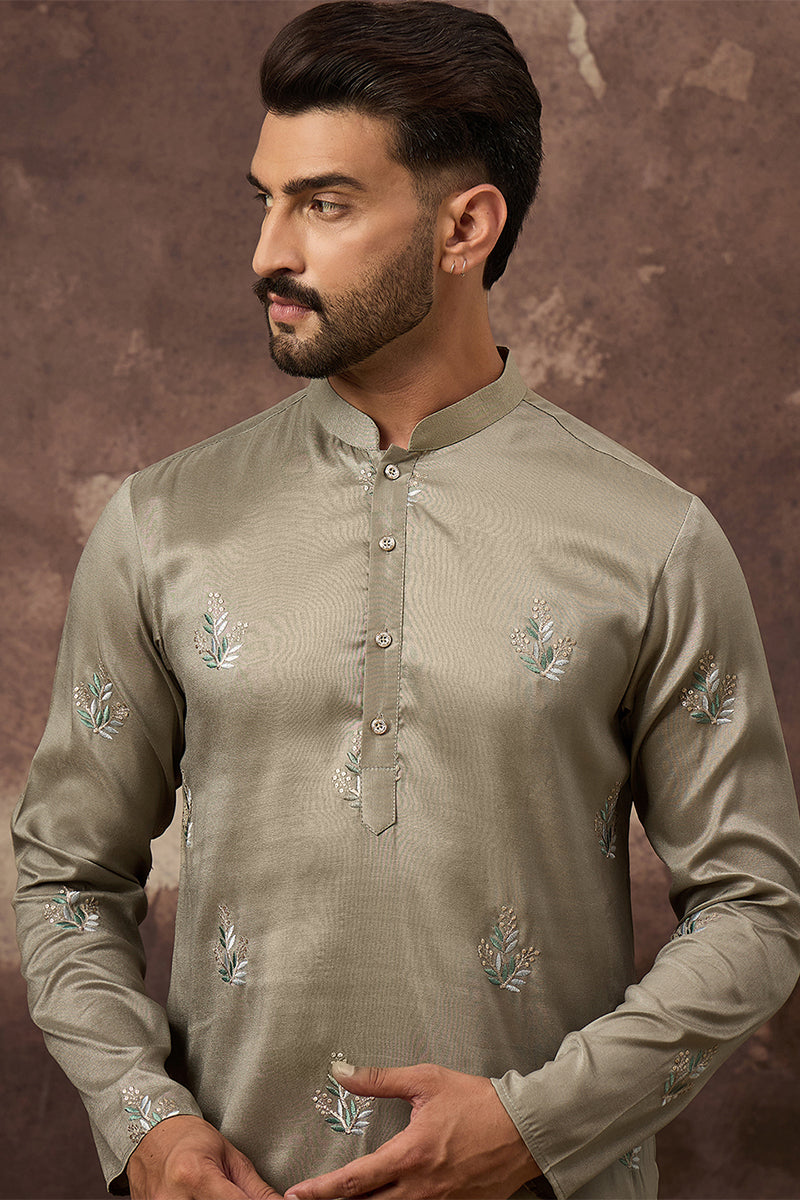 Green Silk Blend Solid Embroidered Straight Kurta | SHOBITAM