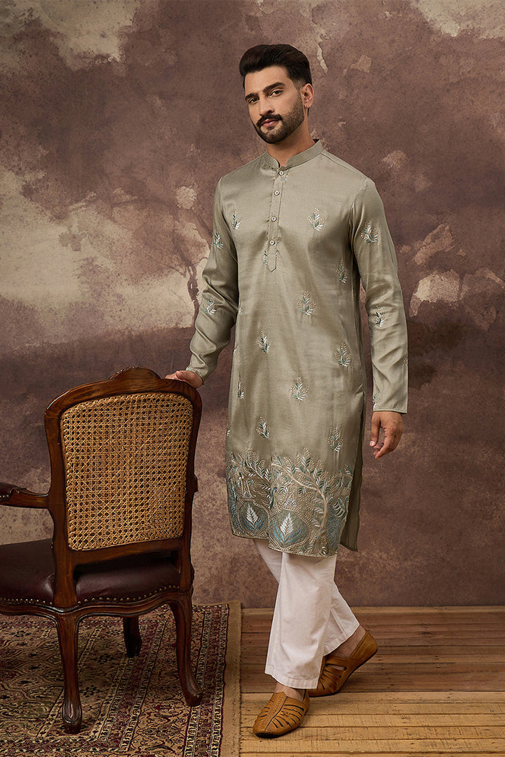 Green Silk Blend Solid Embroidered Straight Kurta | SHOBITAM