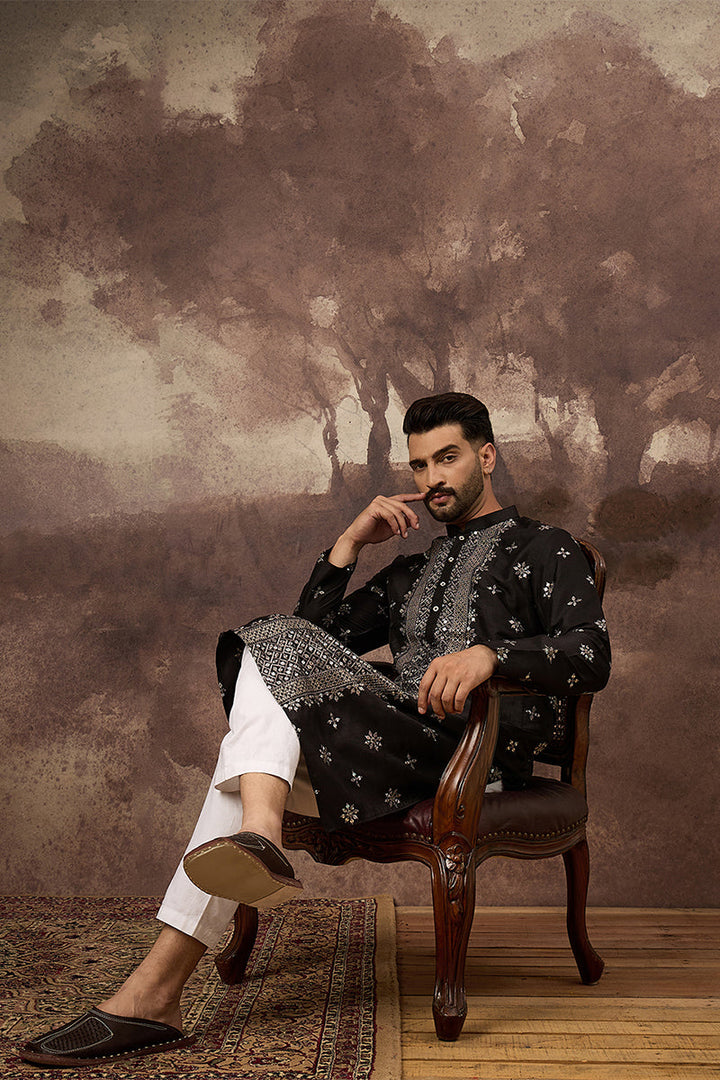 Black Silk Blend Solid Embroidered Straight Kurta | SHOBITAM