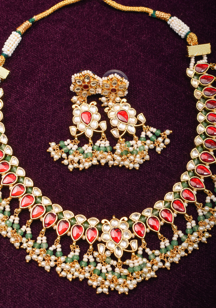 Red and White Stones Choker with dense clusters of pearls necklace set