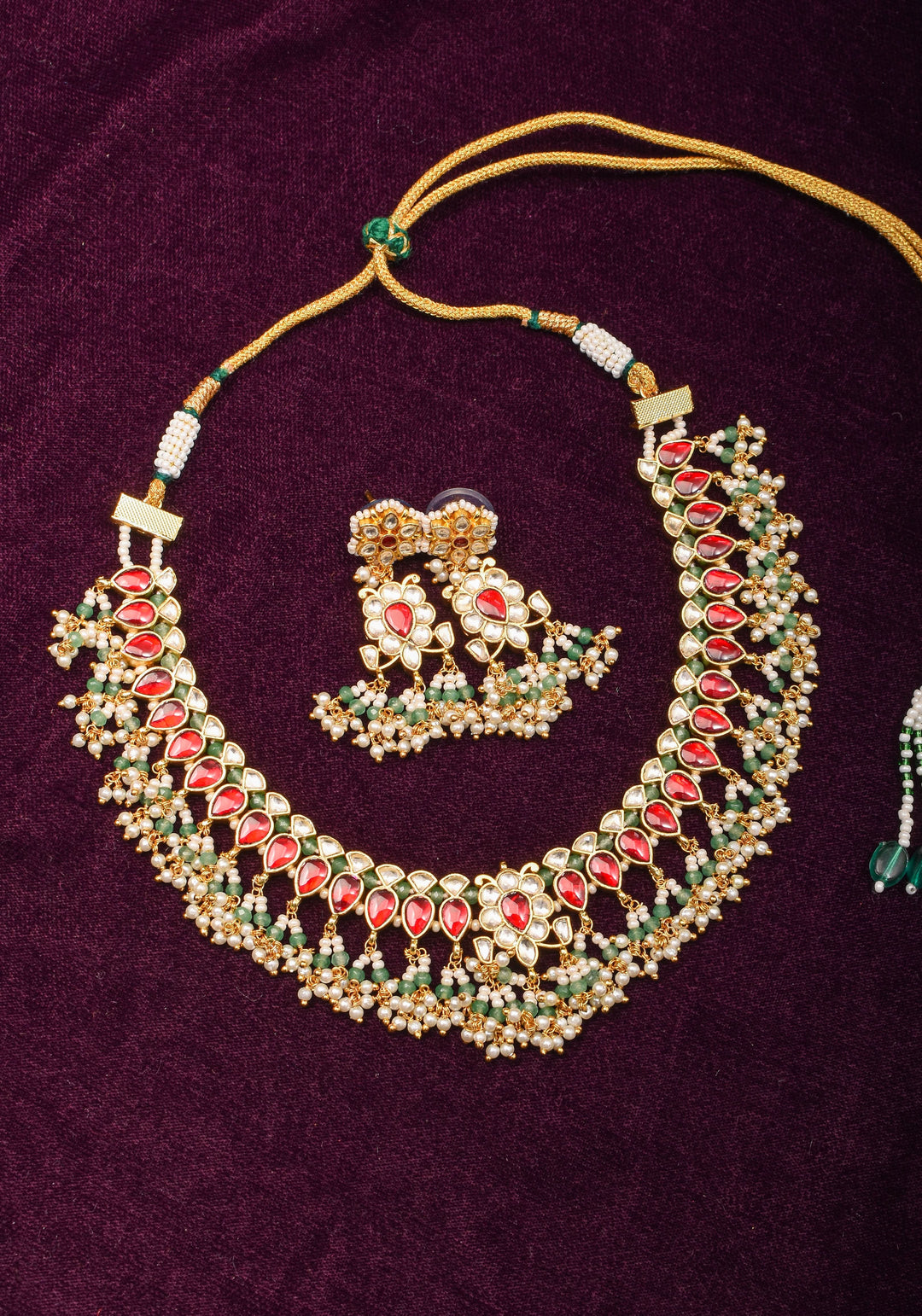 Red and White Stones Choker with dense clusters of pearls necklace set