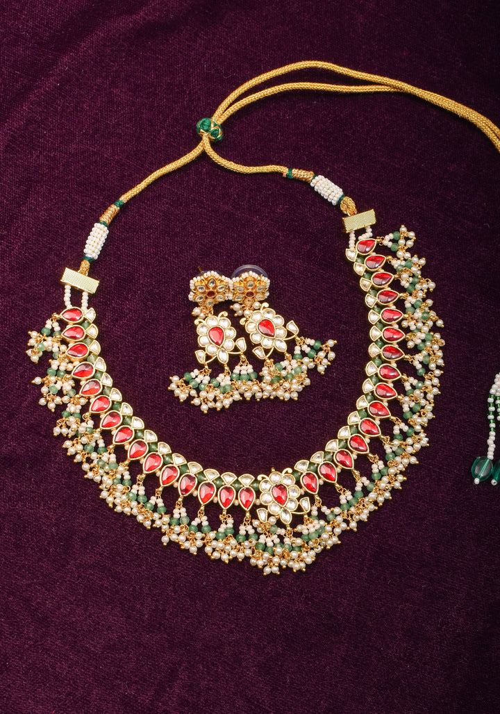 Red and White Stones Choker with dense clusters of pearls necklace set