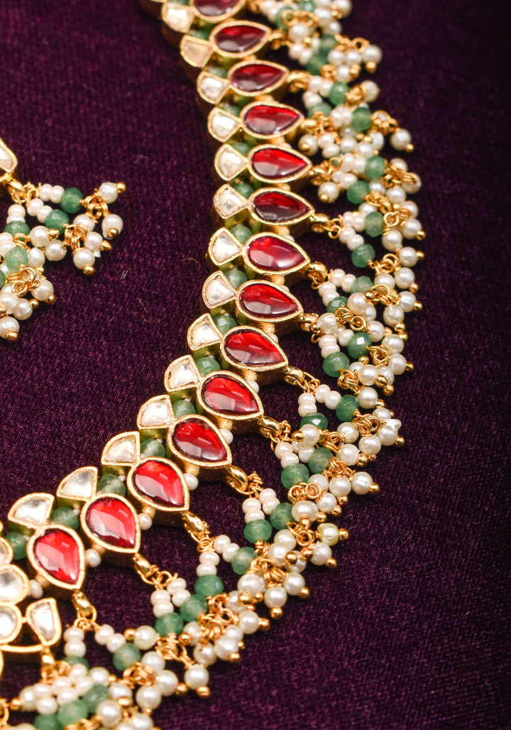 Red and White Stones Choker with dense clusters of pearls necklace set