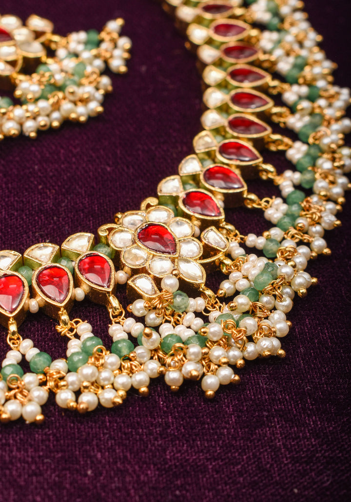 Red and White Stones Choker with dense clusters of pearls necklace set