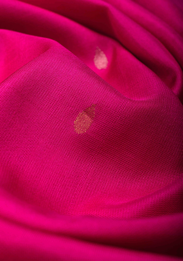 Magenta Venkatgiri Silk Jamdhani Saree with minimal Blue Border