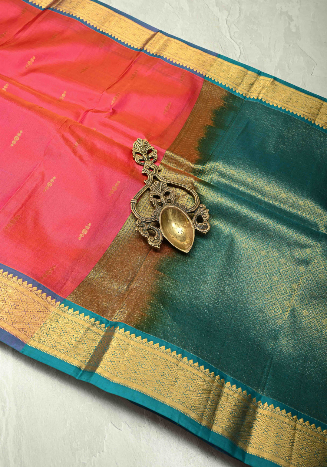 Pink Dual Tone Pure Kanjivaram Handloom Saree Ananya with Zari Buttas and Blue Zari Border| SILK MARK CERTIFIED