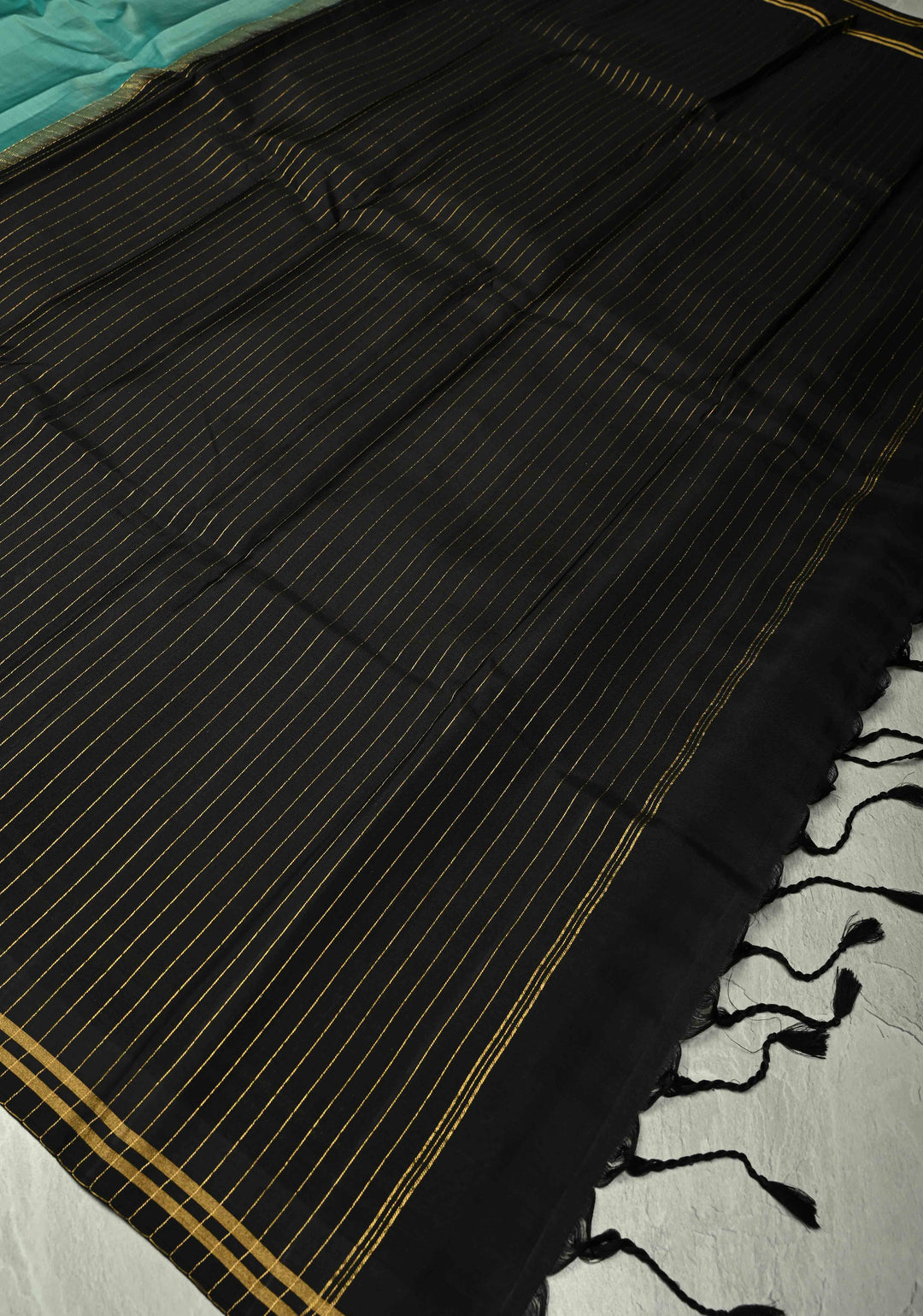 Caribbean green Kanjivaram Soft Silk Handloom Saree with Minimal Zari Border and Black Pallu | SILK MARK CERTIFIED