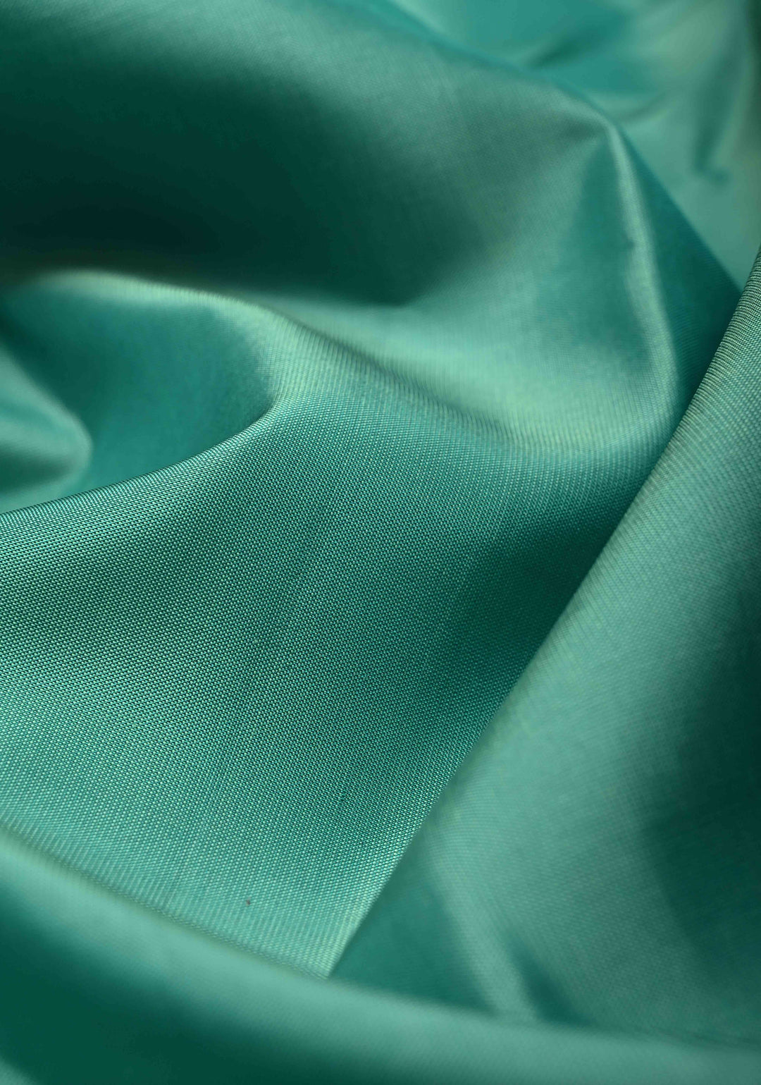 Caribbean green Kanjivaram Soft Silk Handloom Saree with Minimal Zari Border and Black Pallu | SILK MARK CERTIFIED