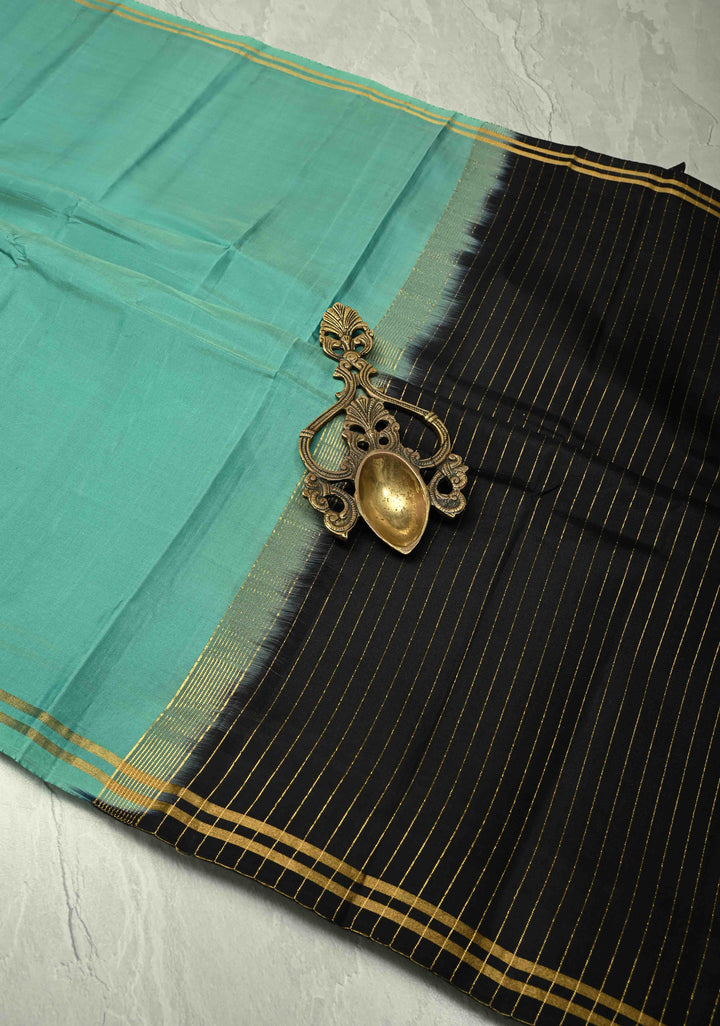 Caribbean green Kanjivaram Soft Silk Handloom Saree with Minimal Zari Border and Black Pallu | SILK MARK CERTIFIED
