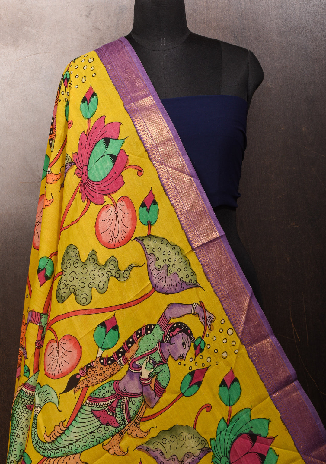 Dupatta : Pen Kalamkari Dupatta in Yellow