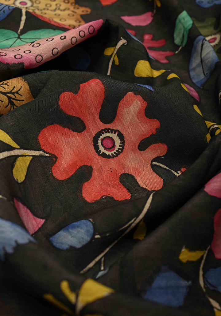 DUPATTA : Black Authentic Pen Kalamkari on Mangalagiri Silk Cotton Dupatta with Floral Blooms Design