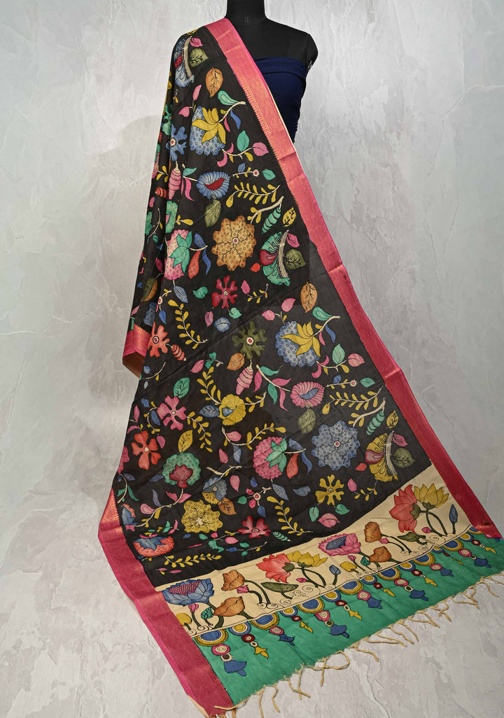 DUPATTA : Black Authentic Pen Kalamkari on Mangalagiri Silk Cotton Dupatta with Floral Blooms Design