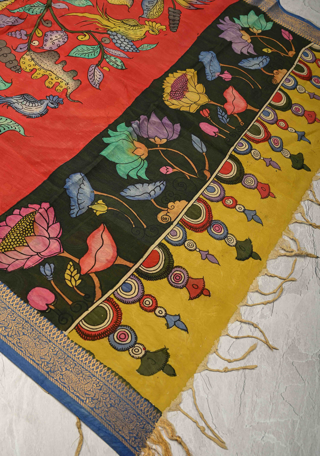 DUPATTA : Pinkish Red Authentic Pen Kalamkari on Mangalagiri Silk Cotton Dupatta with Vanasingaram Theme