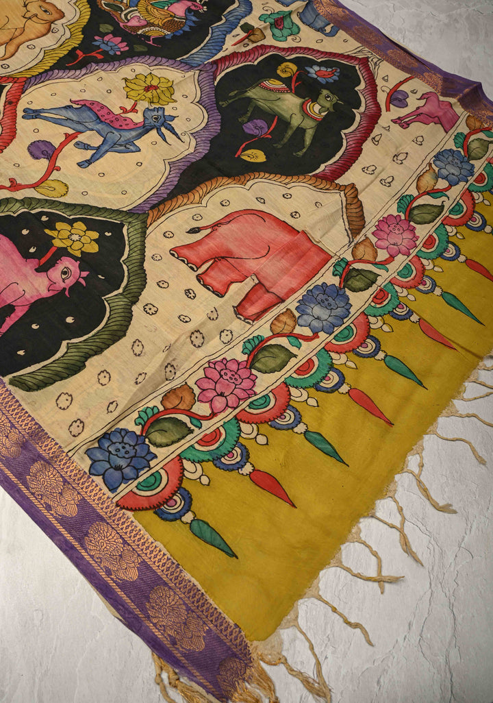 DUPATTA : Beige Authentic Pen Kalamkari on Mangalagiri Silk Cotton Dupatta with Animal with Art Theme
