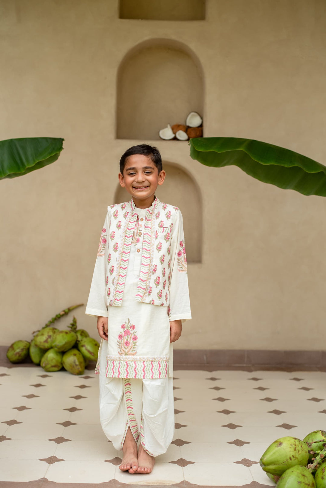 Manika Buti Kurta Set | SHOBITAM
