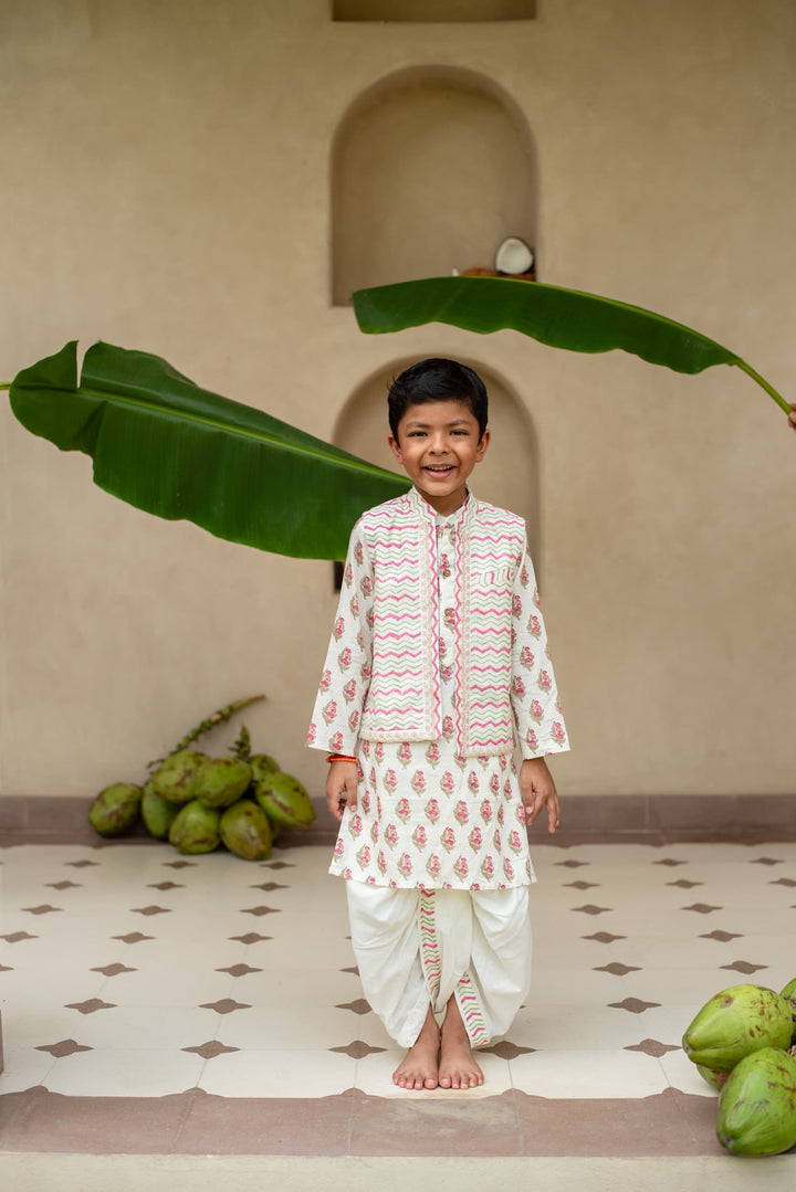 Manika Chevron Kurta Set | SHOBITAM