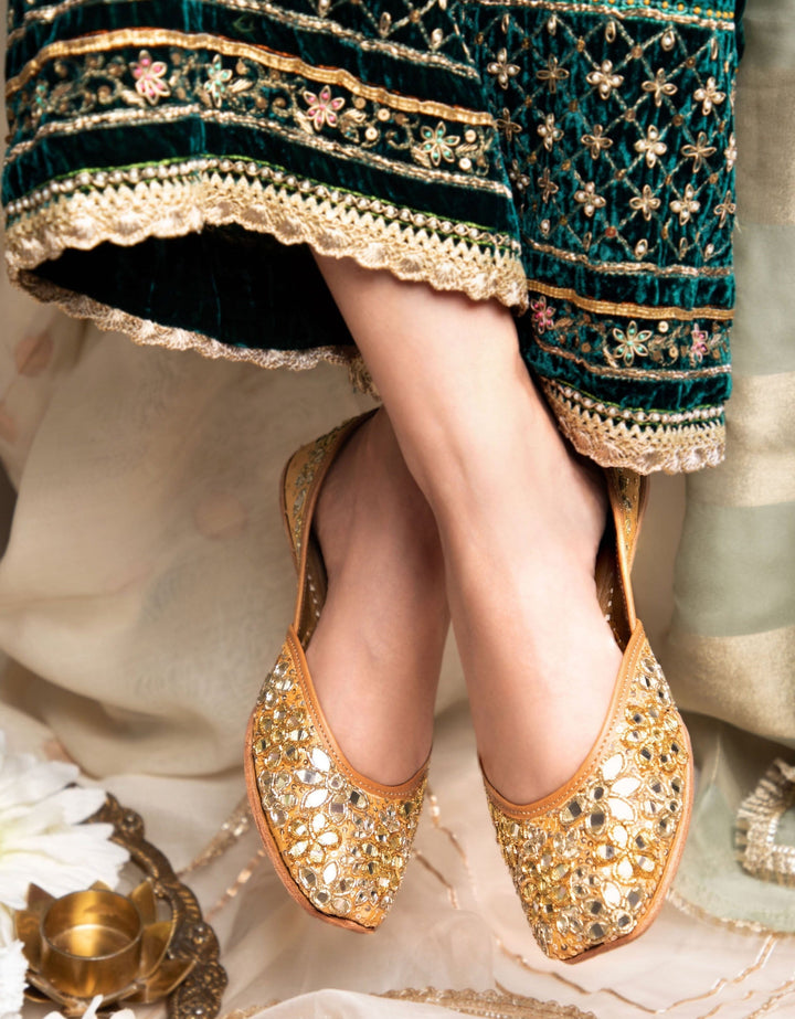 SONA Hand Embroidery Mirror Work Golden Juttis