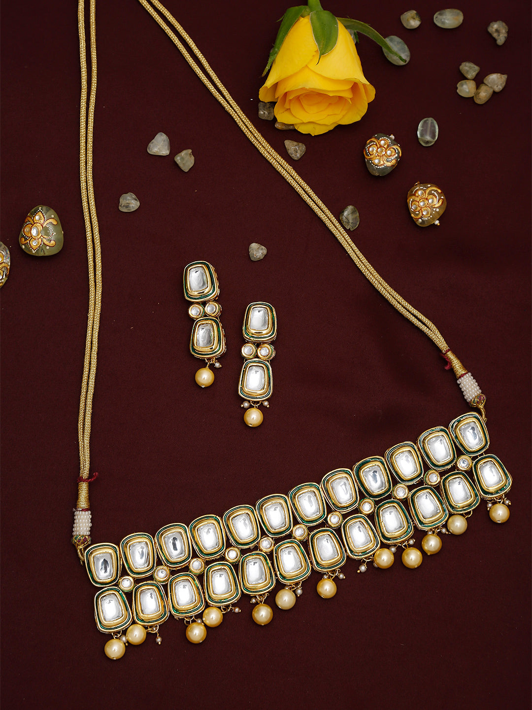 Khoj Kundan Choker with Earrings | SHOBITAM