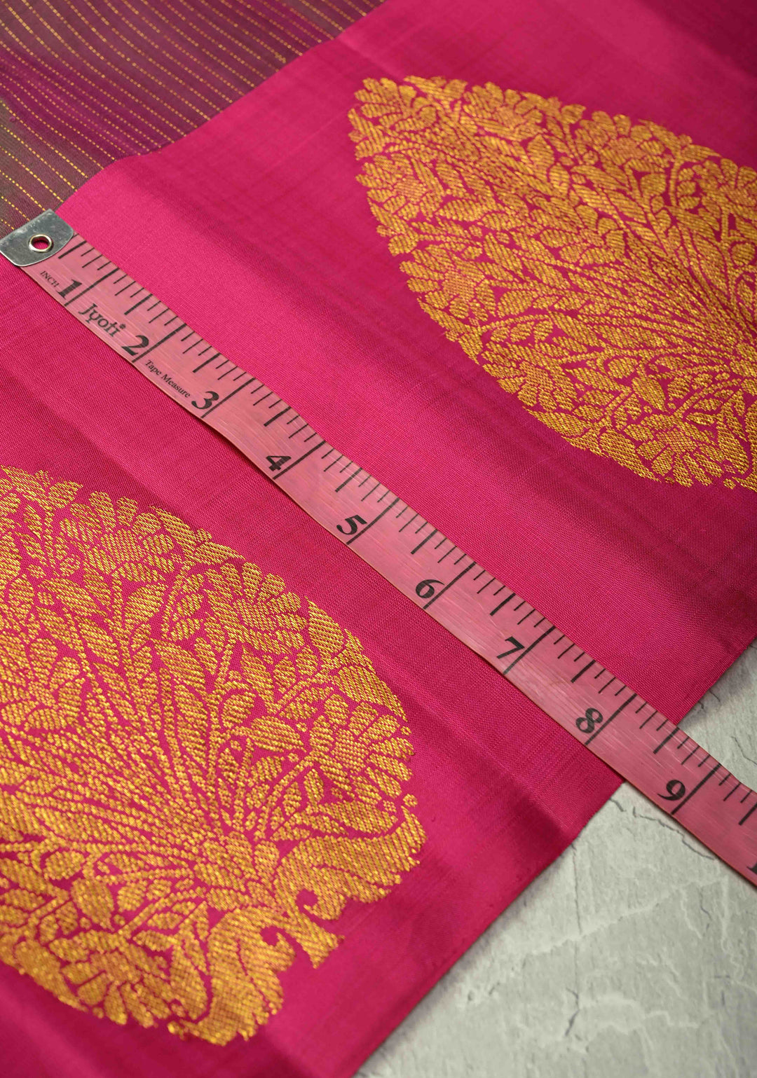 Green-Pink Dual tone Pure Kanjivaram Silk Handloom Saree with Vairaoosi Zari Stripes and Distinct Tree Motifs on Pink Border  | SILK MARK CERTIFIED