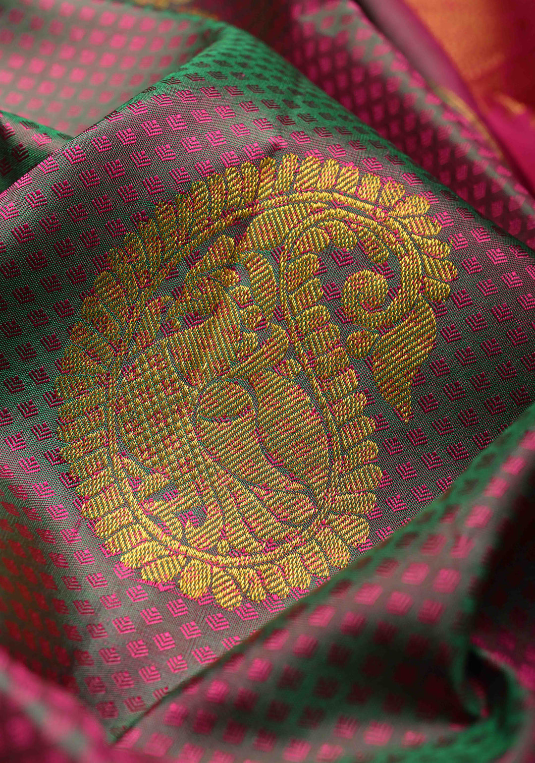 Magenta-Emerald Green Dual Tone Self Brocade on Pure Kanjivaram Saree with Paisley Motifs and Zari Border | SILK MARK CERTIFIED