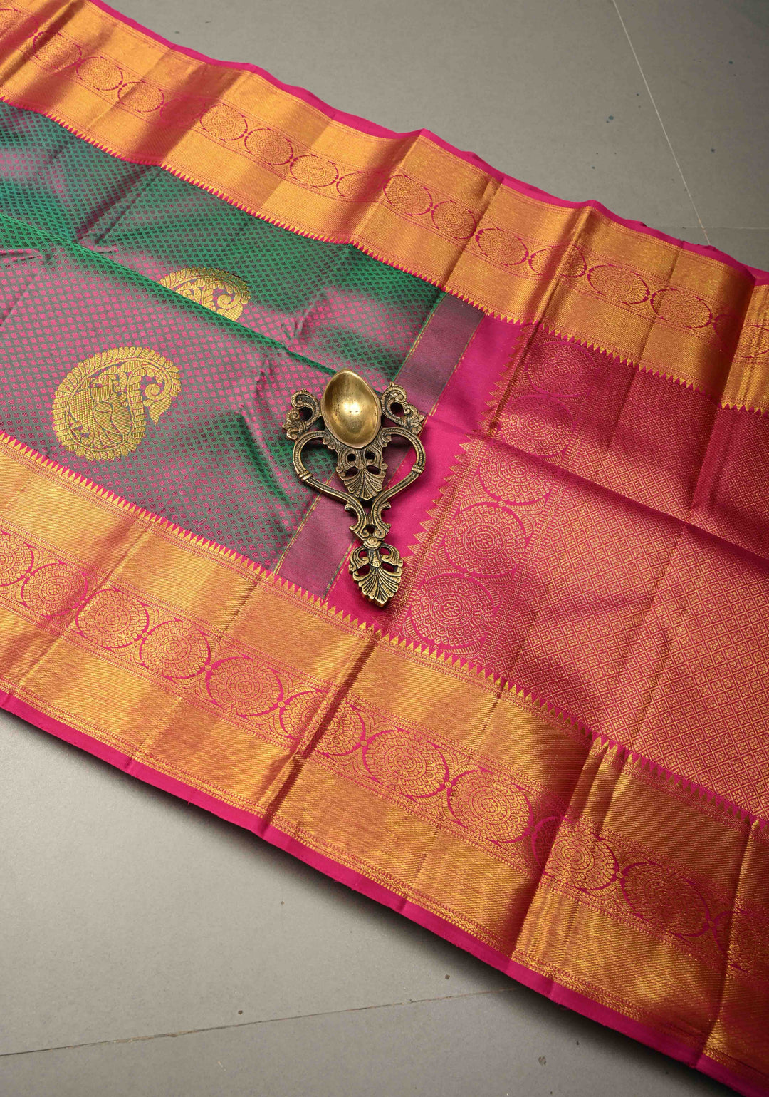 Magenta-Emerald Green Dual Tone Self Brocade on Pure Kanjivaram Saree with Paisley Motifs and Zari Border | SILK MARK CERTIFIED