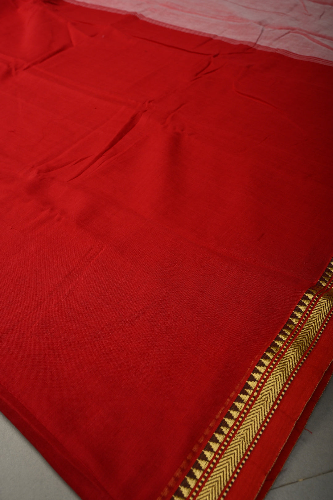 Blood Red Narayanpet Cotton Saree with Minimal Borders, No Blouse Piece | SHOBITAM