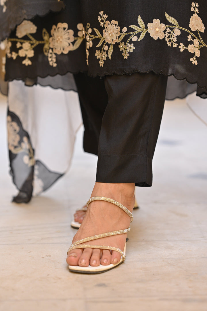 Black and Off White Placement Print Muslin Suit with Scallope Border- SET OF-3| SHOBITAM