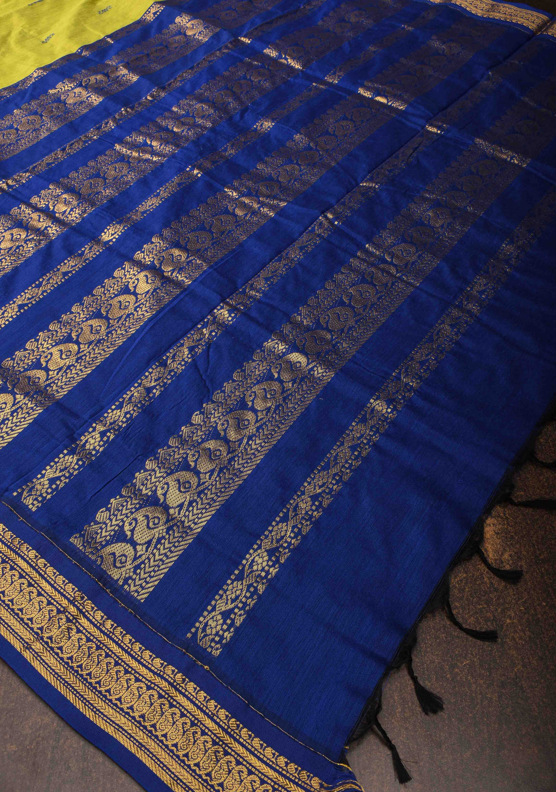 Moss Green Venkatagiri Cotton Silk Saree with Resham Buttas and Contrast Blue Zari Border