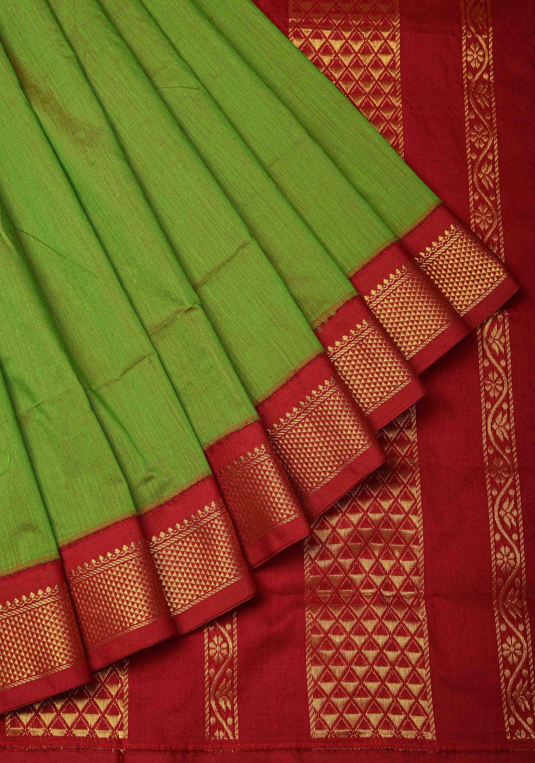 Parrot Green Dual tone Venkatagiri Cotton Silk Saree with Contrast Zari Border