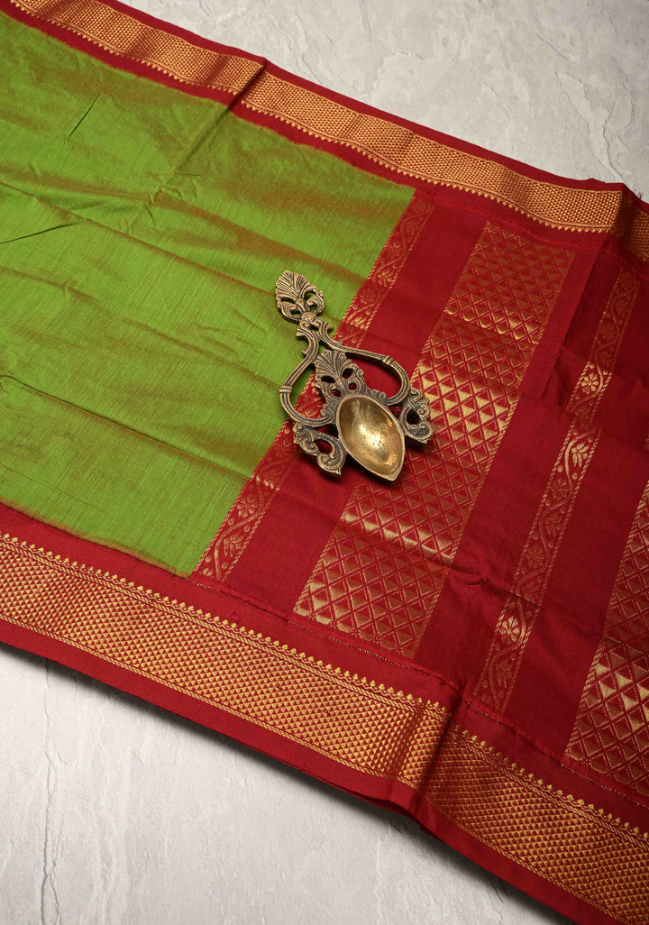 Parrot Green Dual tone Venkatagiri Cotton Silk Saree with Contrast Zari Border