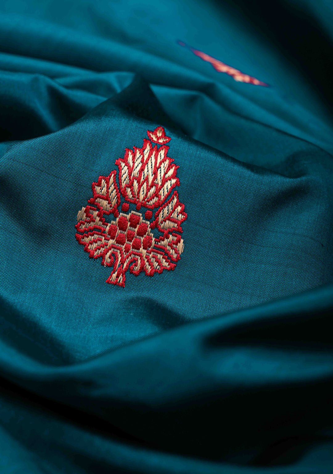 Peacock Blue Banarasi Katan Silk Saree with Meenakari Zari Butta And Zari Border | SILK MARK CERTIFIED