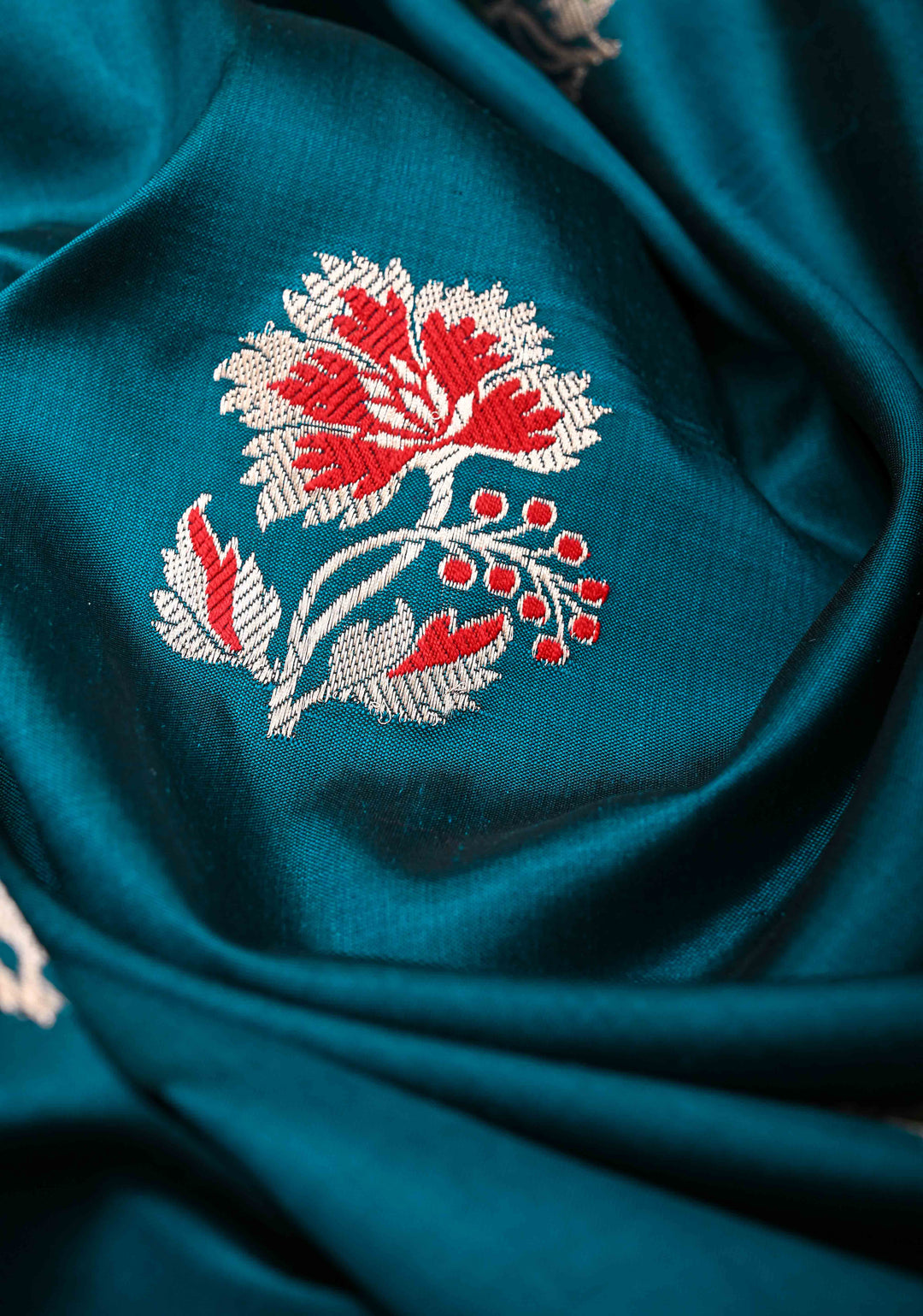 Peacock Blue Banarasi Katan Silk Saree with Meenakari Zari Butta and Zari  Border | SILK MARK CERTIFIED