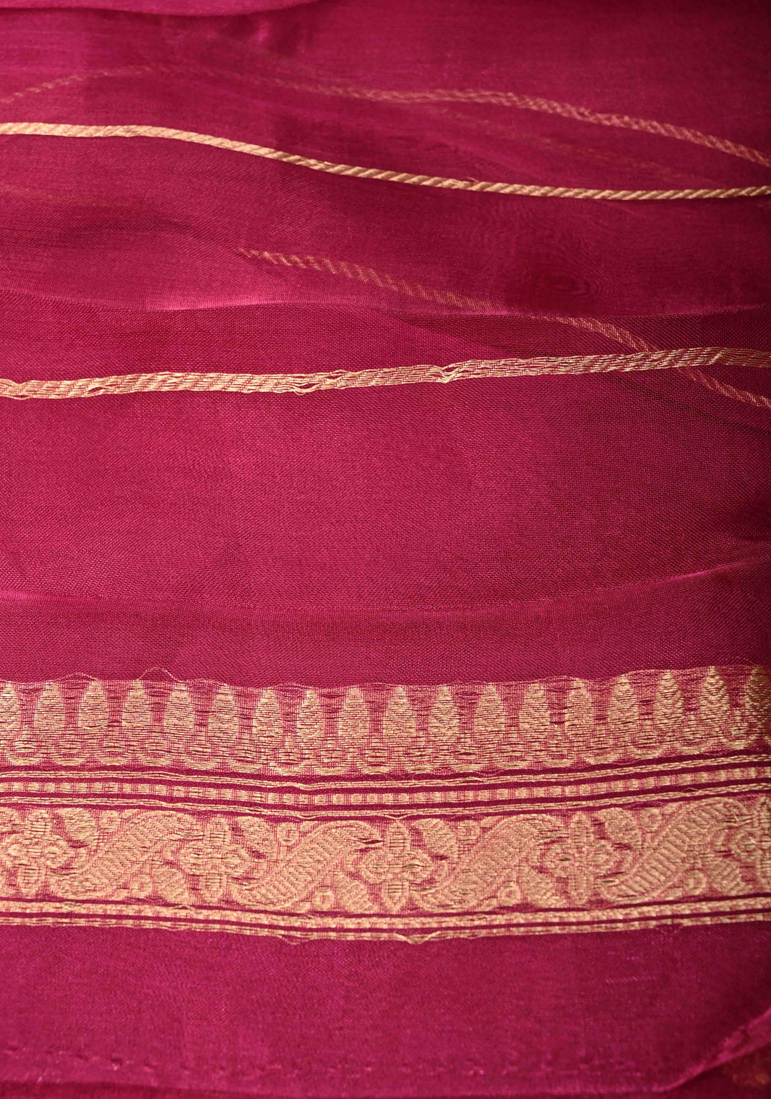 Magenta Organza Silk Saree with Sona Rupa Chunri Buttis and Scallop Fancy Lace Border | SILK MARK CERTIFIED