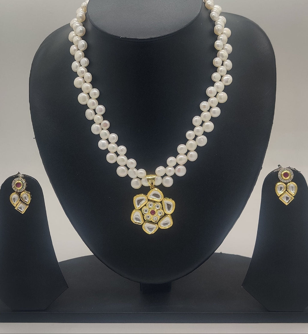 Pearls Pendent Set | SHOBITAM