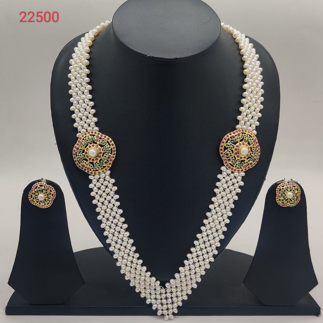 V-Radiance Medallion Pearls Broach Set | SHOBITAM