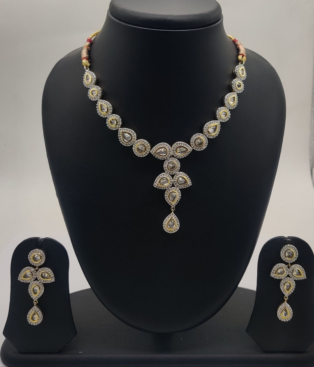 Antique gold-toned Necklace set