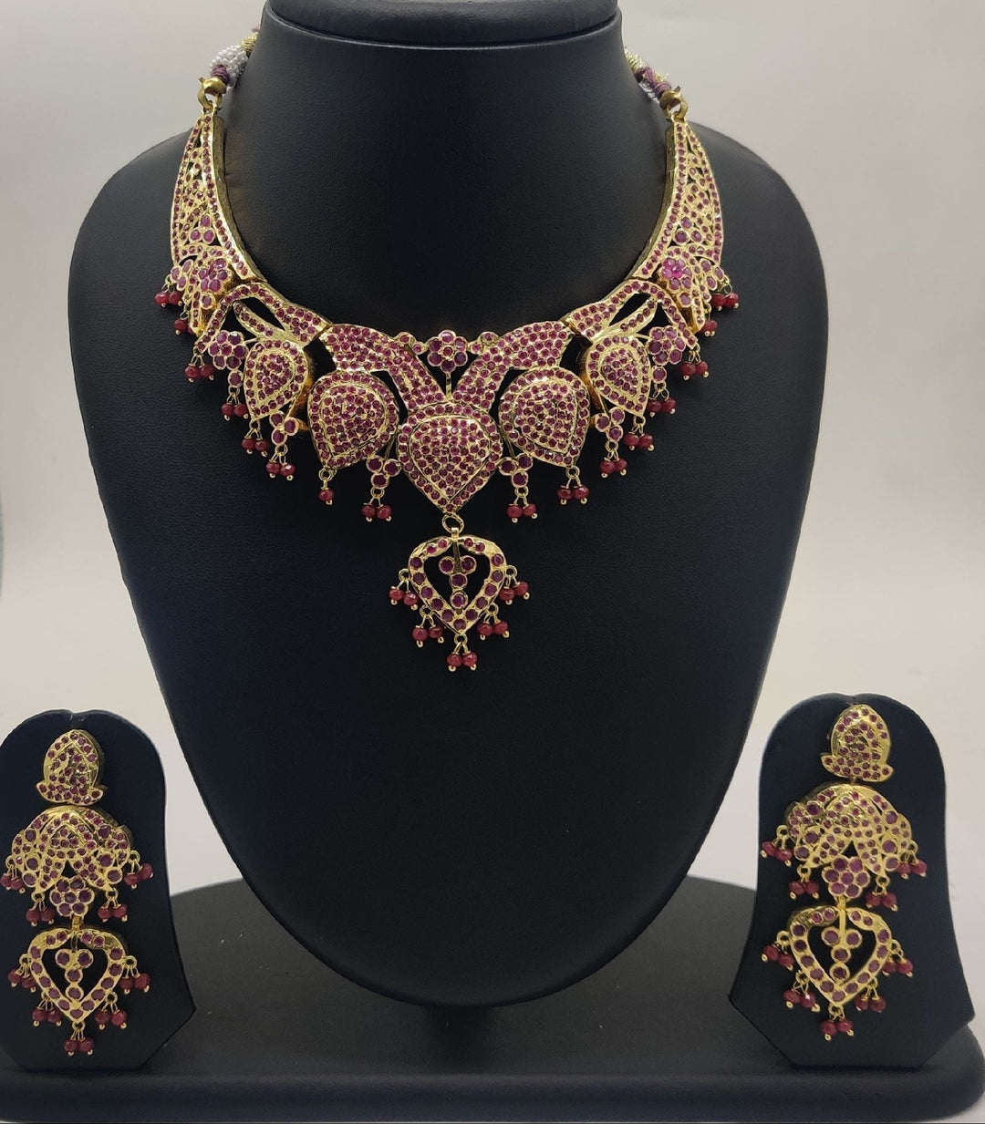 vibrant Ruby and Emerald Colored Stone Necklace Set