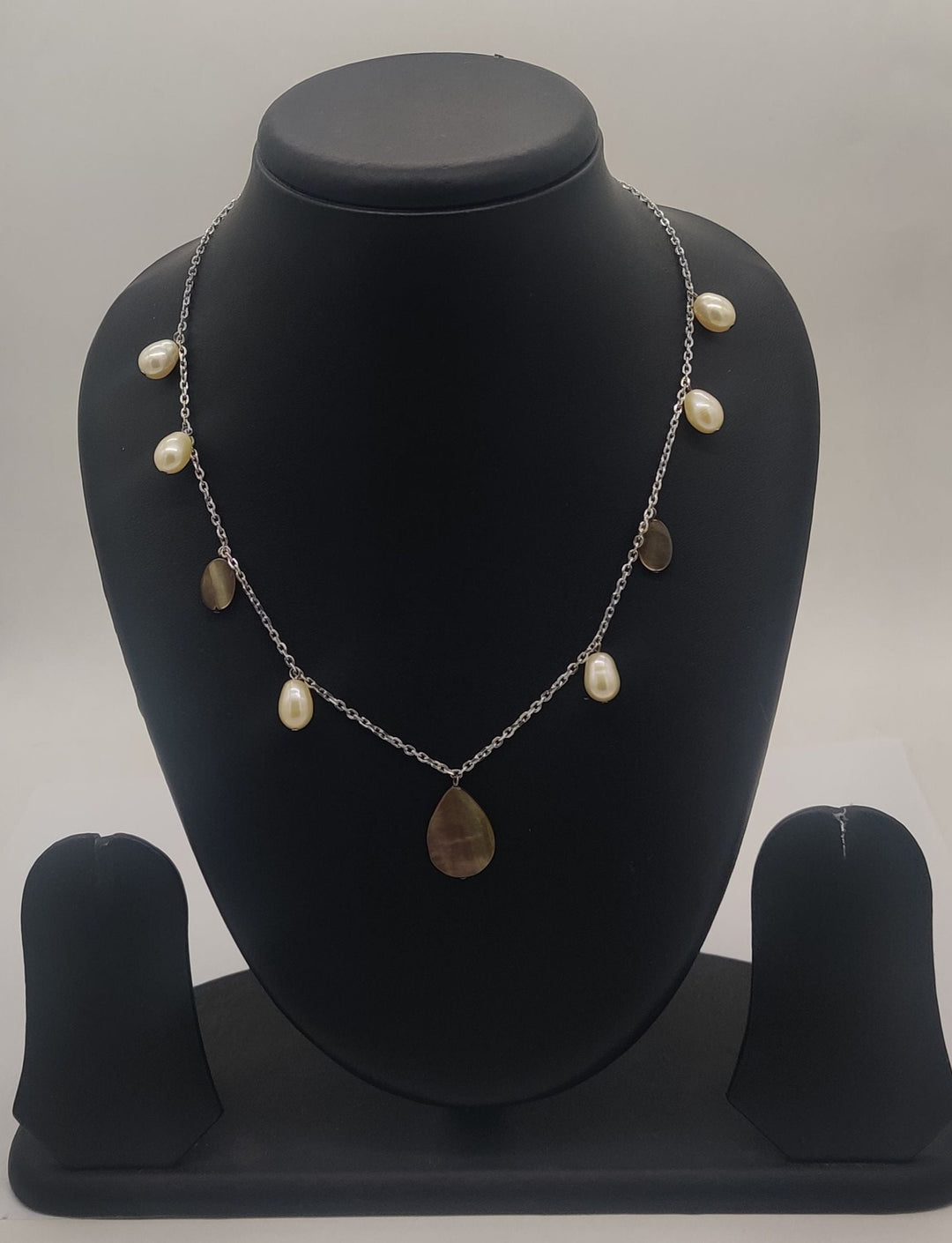 92.5 Silver Teardrop Luxe Pearls Necklace | SHOBITAM