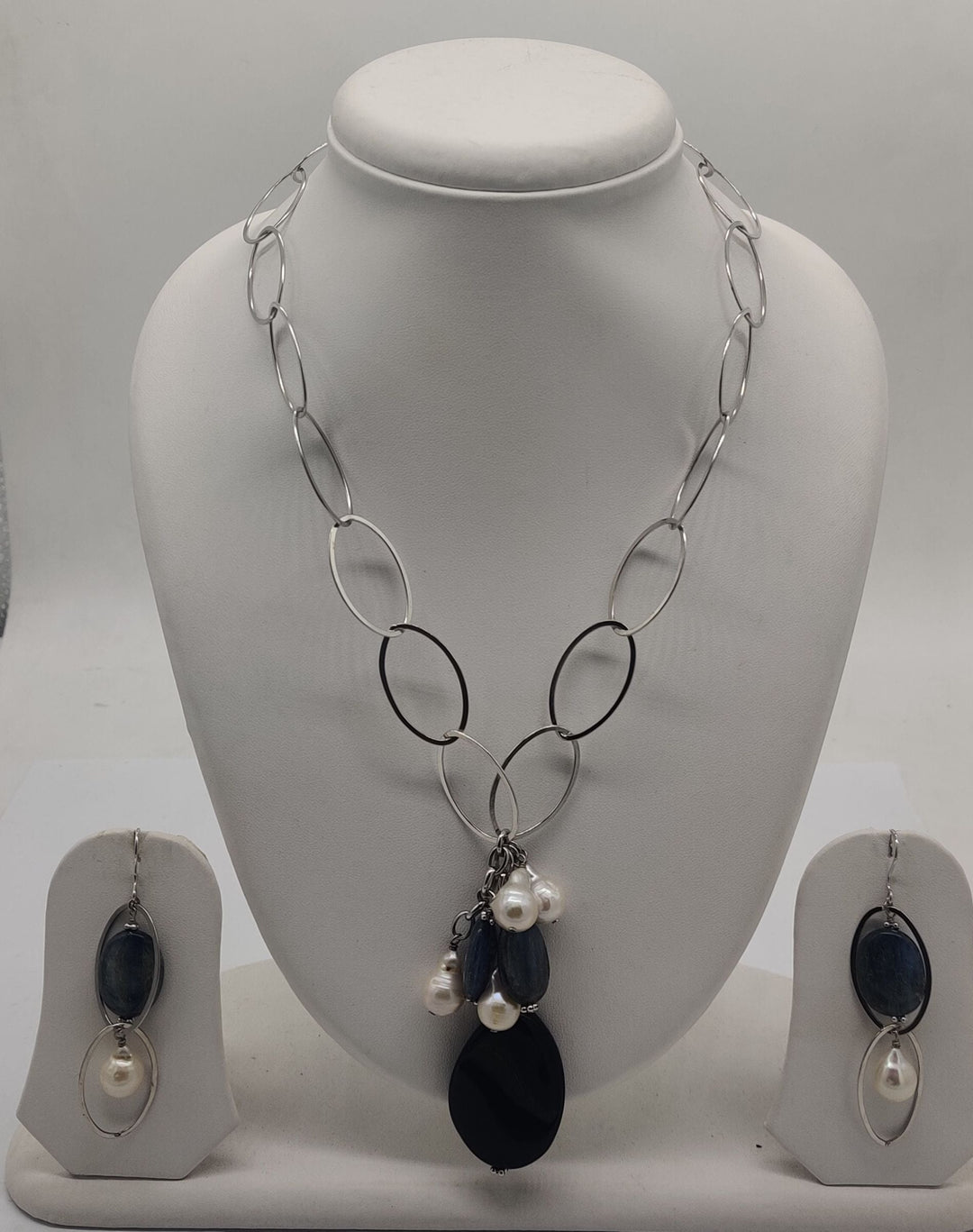 92.5 Silver Noir Oval Pearl Drop Pearls Necklace Set | SHOBITAM