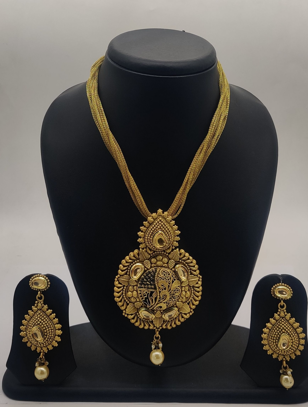 Multi-stranded rope chain exquisite antique gold-toned necklace set | SHOBITAM