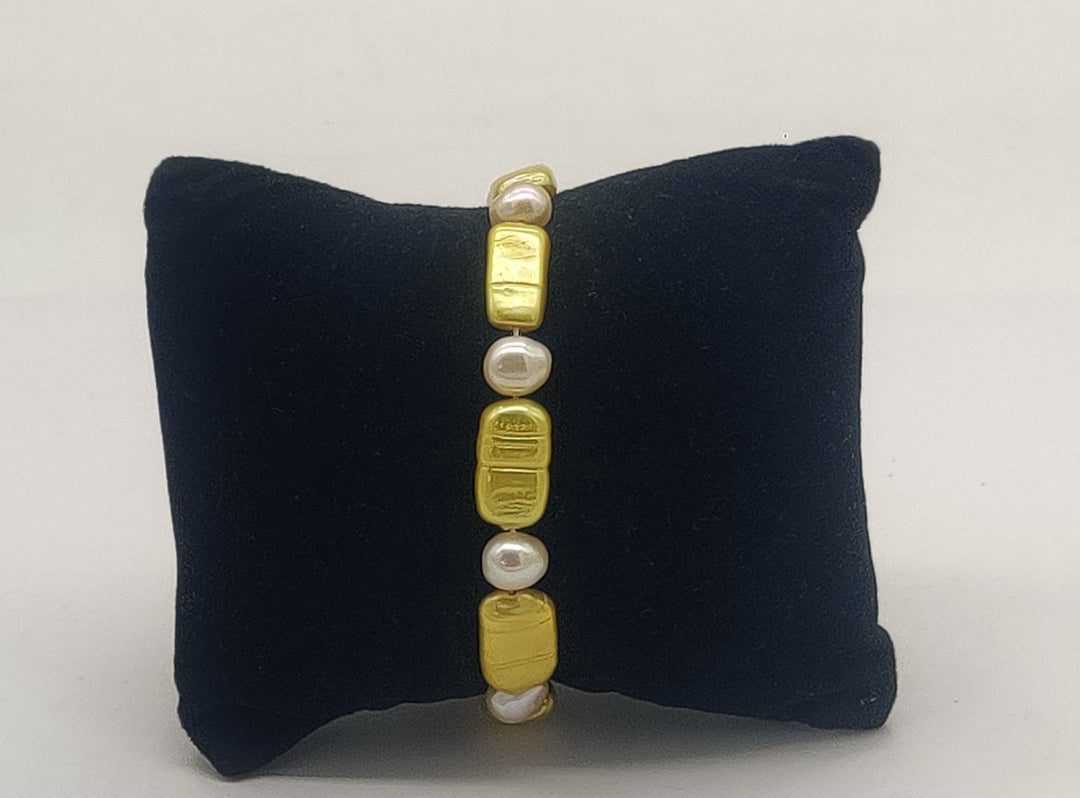 Gold Single Layer Pearl Bracelet | SHOBITAM